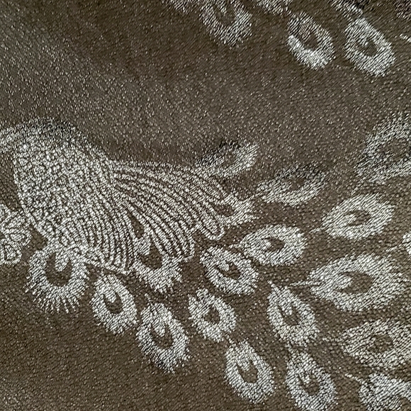 🆕 Black and gold and silver color Peacock 21x 65 in. - Picture 5 of 5